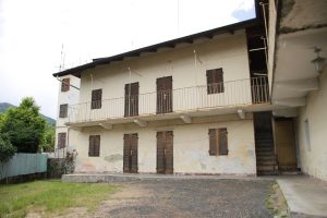 Casa indipendente da ristrutturare in vendita in Giaveno/Pontepietra