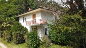 Casa indipendente con giardino in vendita in Giaveno