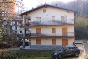 Casa semi-indipendente con giardino in vendita in borgata di Giaveno