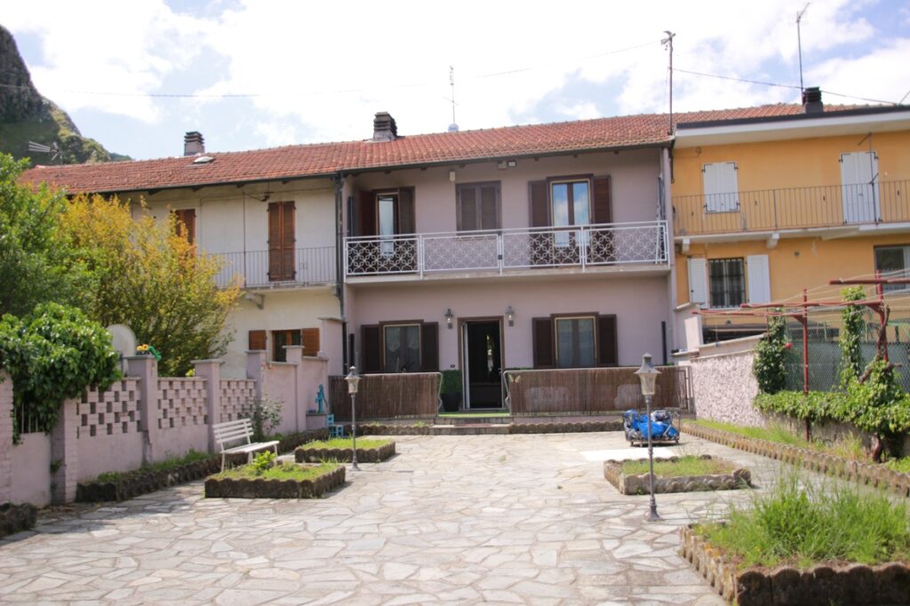 Immobiliare Giavenense 1