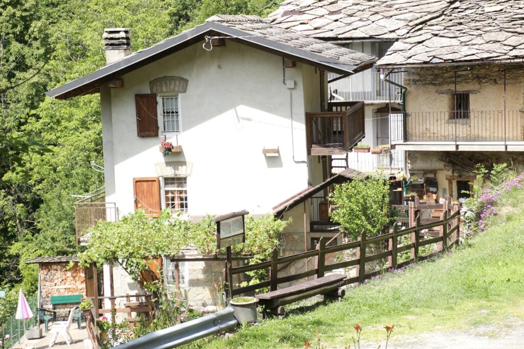 Immobiliare Giavenense 8